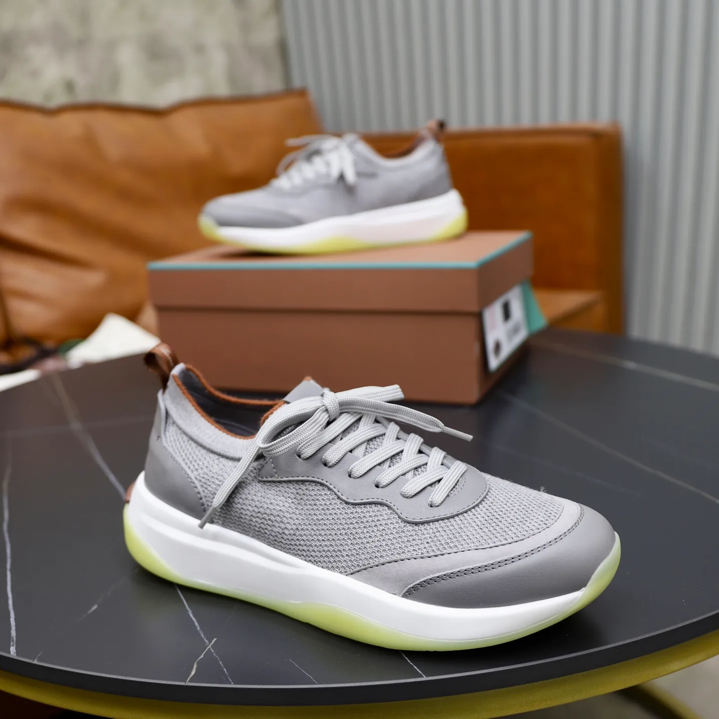 Factory price: 💰620 Loropiana LP men's shoes ♞size; 38-44 "45.46 customization" cowhide stitching and cowhide feet. It is really easy to wear, lazy, relaxed, casual, perfect comfort, and there are many color choices, and they all look good with clothes. Is it true that Loropiana can bring social value? “Loropiana is the best thing money can buy”